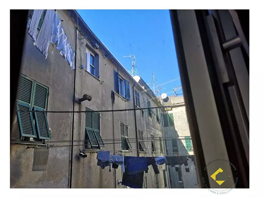 Immagine 4 di Appartamento in vendita  42 a Genova