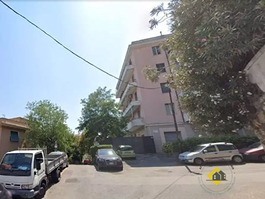 Immagine 2 di Appartamento in vendita  12F-nero a Genova