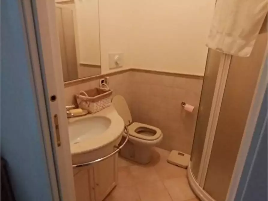 Immagine 5 di Appartamento in vendita  14 a Rapallo