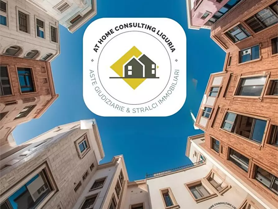 Immagine 9 di Appartamento in vendita  11 a Genova