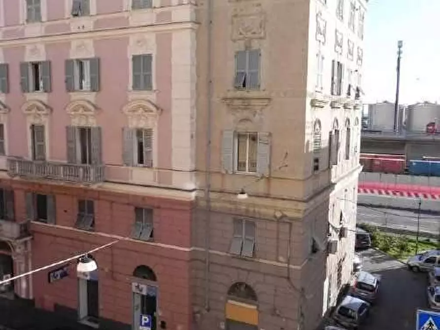 Immagine 10 di Appartamento in vendita  35 a Genova