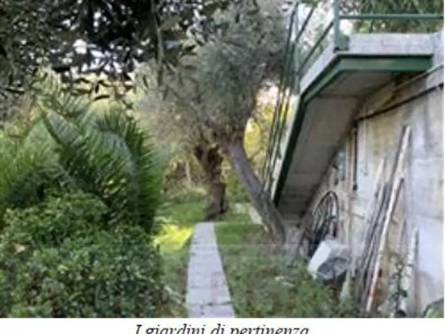 Immagine 4 di Appartamento in vendita  28 a Diano Marina