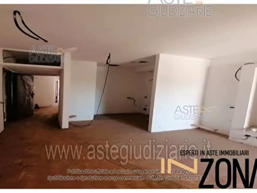 Immagine 9 di Appartamento in vendita  11 a Carsoli