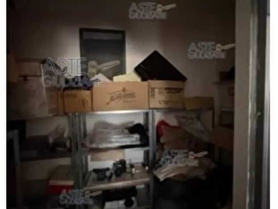 Immagine 10 di Appartamento in vendita  29 a L'aquila