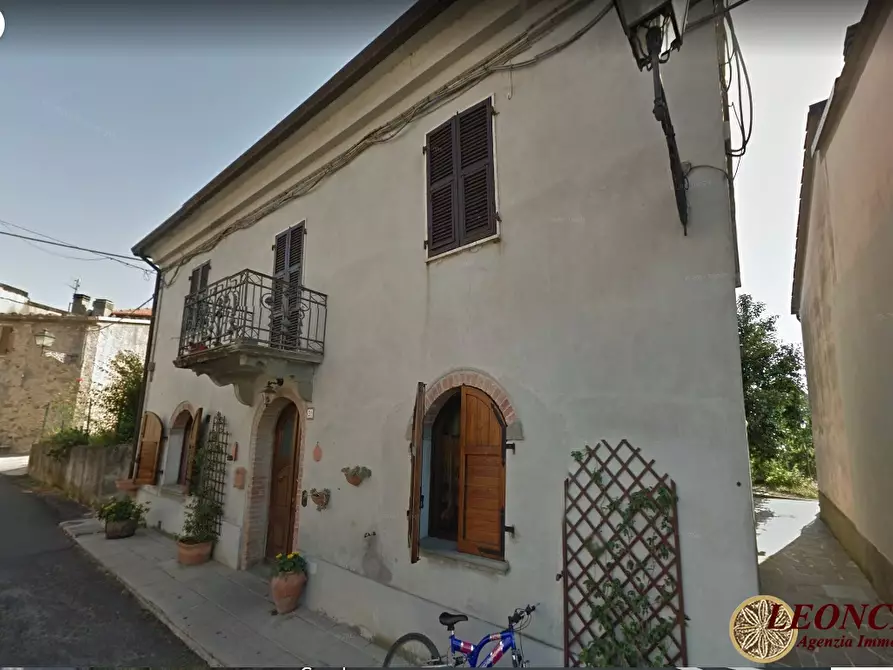Immagine 1 di Casa semindipendente in vendita  51 a Villafranca In Lunigiana