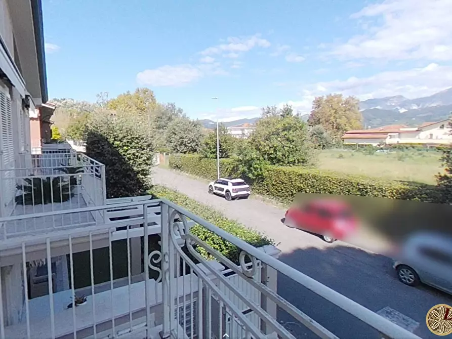 Immagine 7 di Appartamento in vendita  4 a Massa