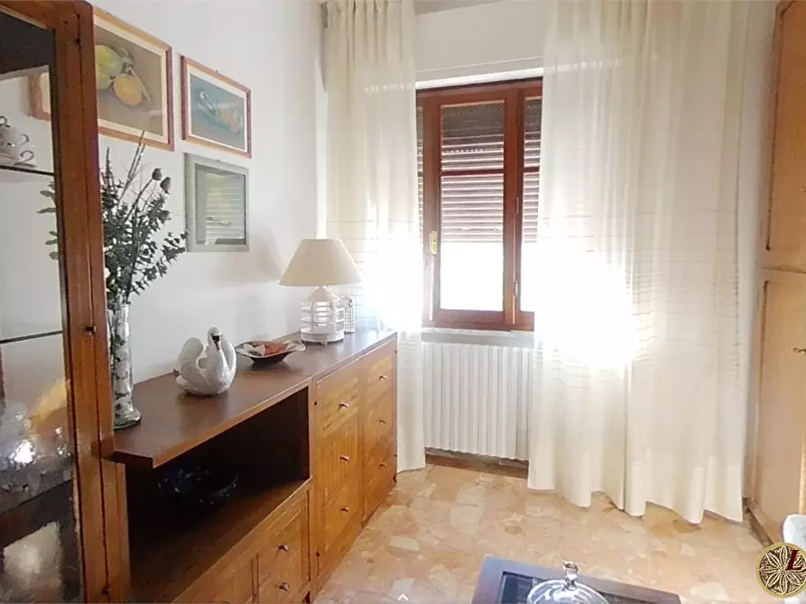 Immagine 8 di Appartamento in vendita  1E a Massa