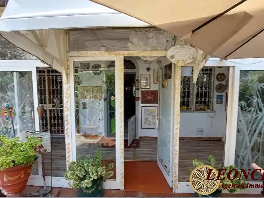 Immagine 8 di Appartamento in vendita  1 a Massa