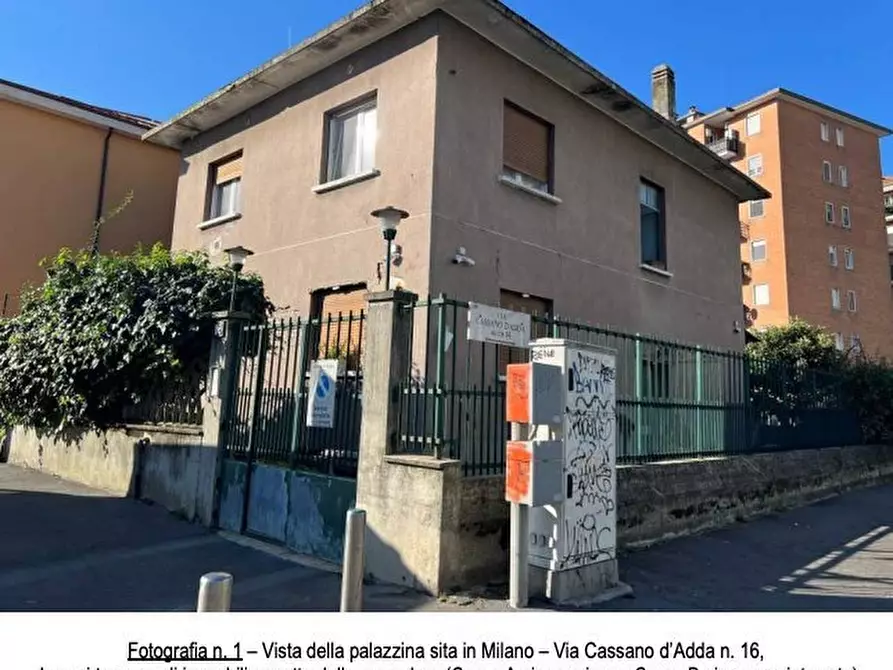 Immagine 2 di Appartamento in vendita  16 a Milano