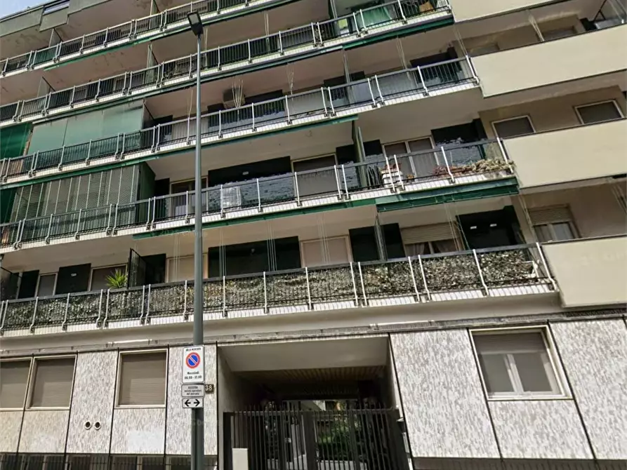 Immagine 2 di Appartamento in vendita  38 a Milano