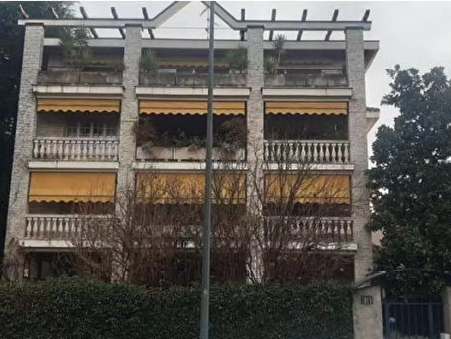 Immagine 2 di Appartamento in vendita  10 a Milano