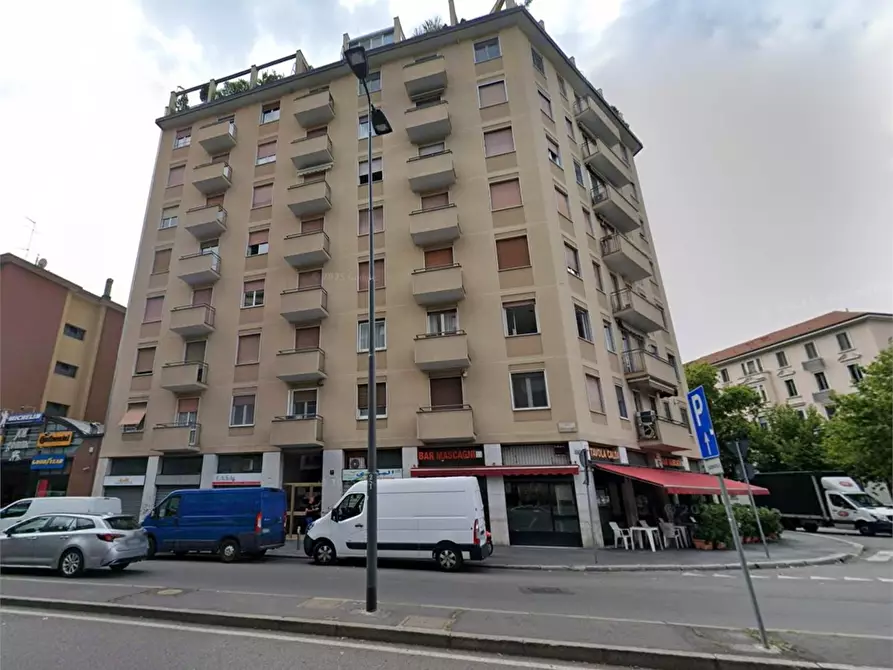 Immagine 2 di Appartamento in vendita  a Milano