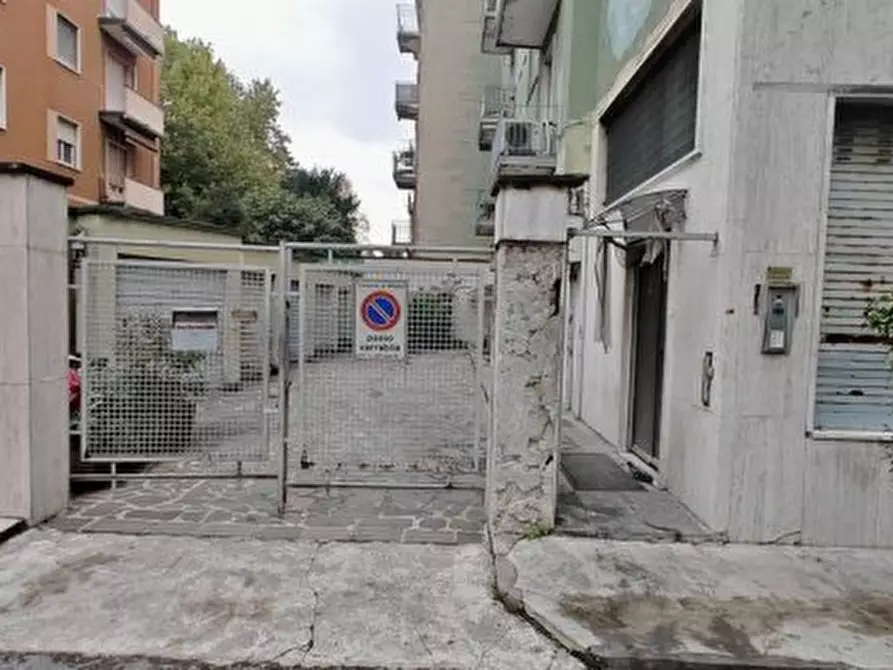 Immagine 4 di Appartamento in vendita  29 a Milano