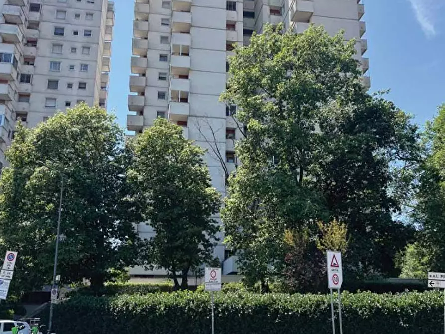 Immagine 2 di Appartamento in vendita  18 a Milano