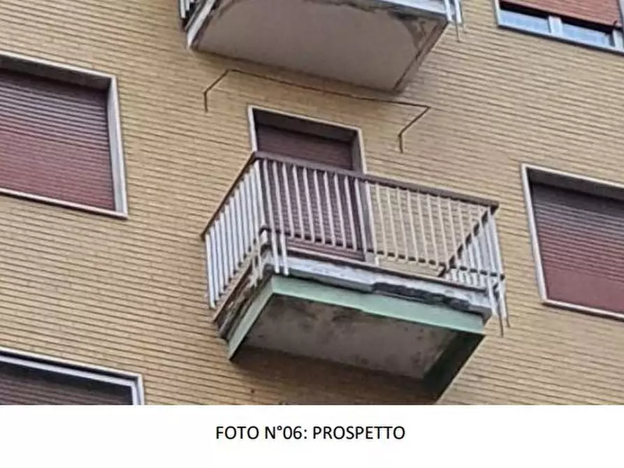 Immagine 8 di Appartamento in vendita  256 a Milano