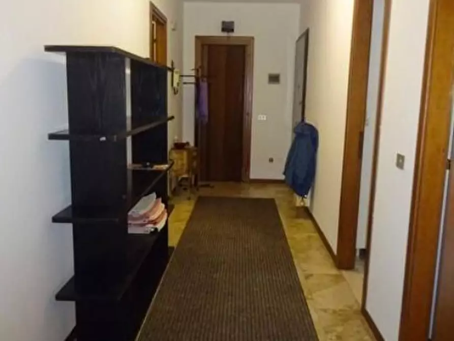 Immagine 8 di Appartamento in vendita  11 a Milano