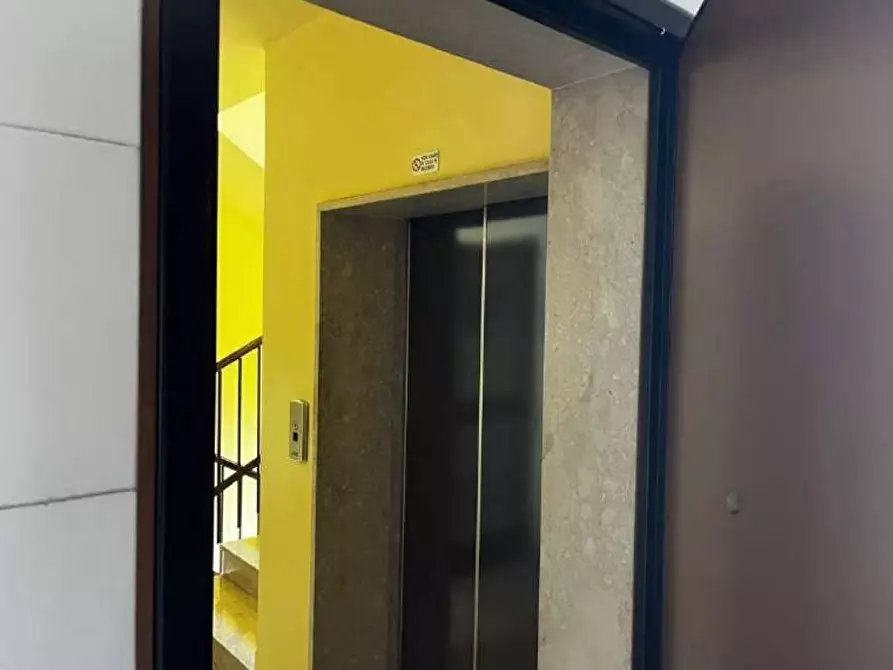 Immagine 5 di Appartamento in vendita  5 a Milano