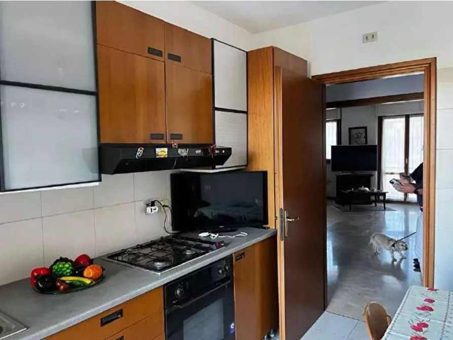 Immagine 6 di Appartamento in vendita  5 a Milano