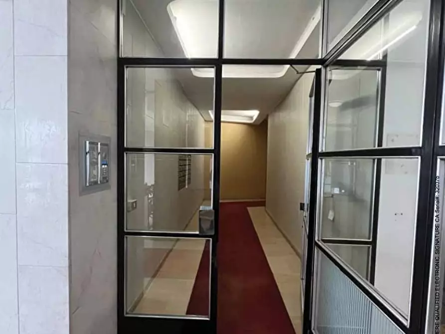 Immagine 6 di Appartamento in vendita  39 a Milano