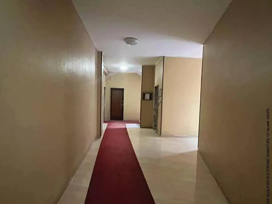 Immagine 7 di Appartamento in vendita  39 a Milano