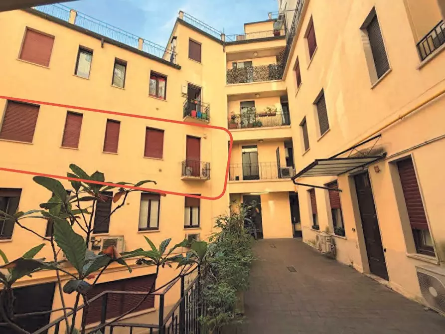 Immagine 4 di Appartamento in vendita  5 a Milano