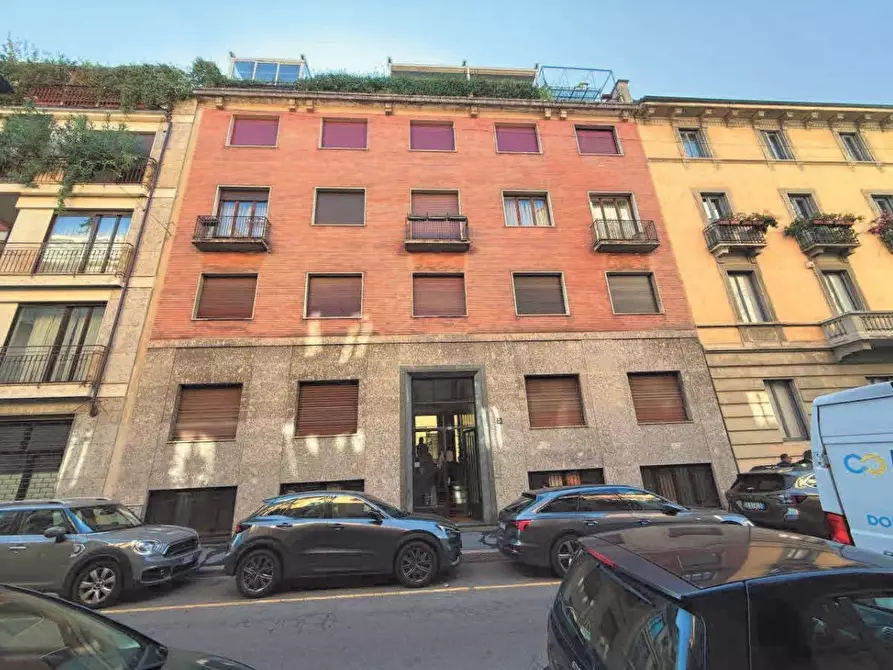 Immagine 5 di Appartamento in vendita  5 a Milano