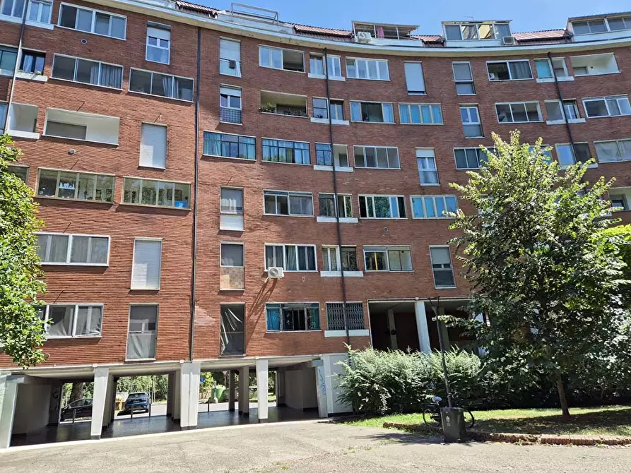 Immagine 5 di Appartamento in vendita  34 a Milano