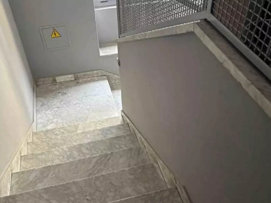 Immagine 5 di Appartamento in vendita  54 a Milano