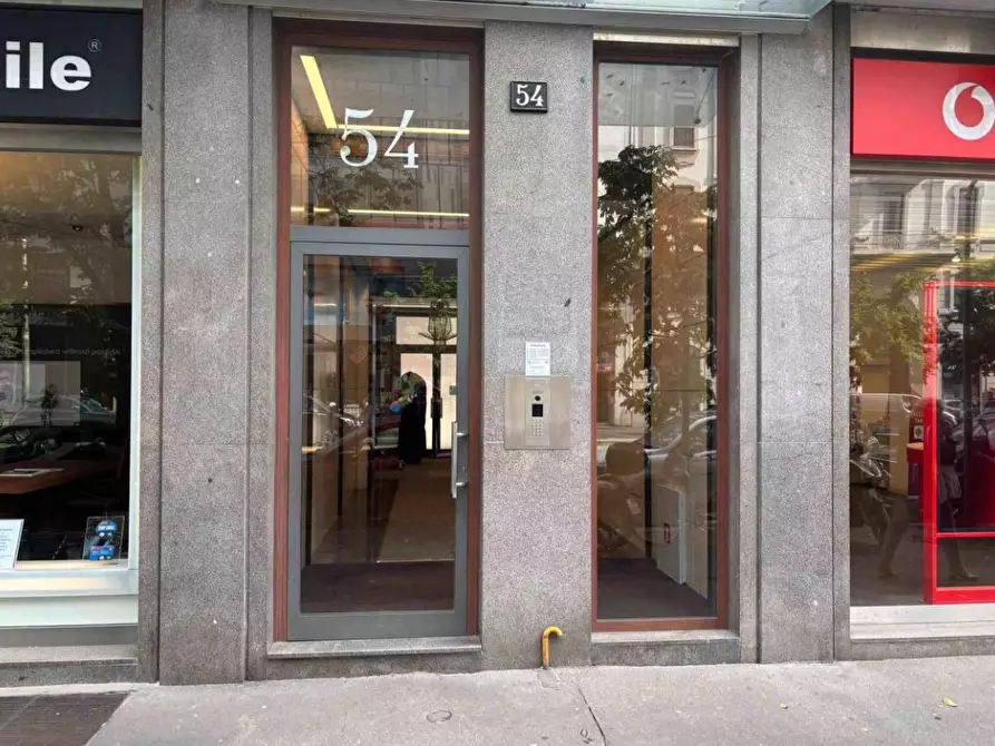 Immagine 2 di Appartamento in vendita  54 a Milano