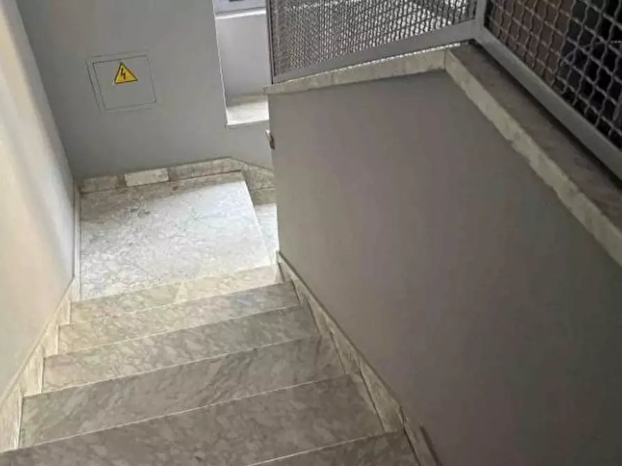 Immagine 4 di Appartamento in vendita  54 a Milano