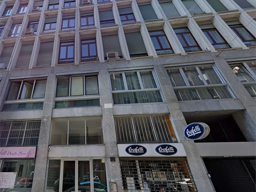 Immagine 2 di Appartamento in vendita  10 a Milano