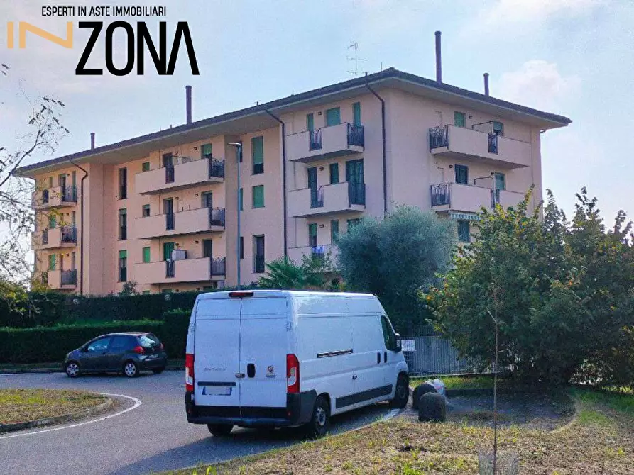 Immagine 8 di Appartamento in vendita  13 a Monza