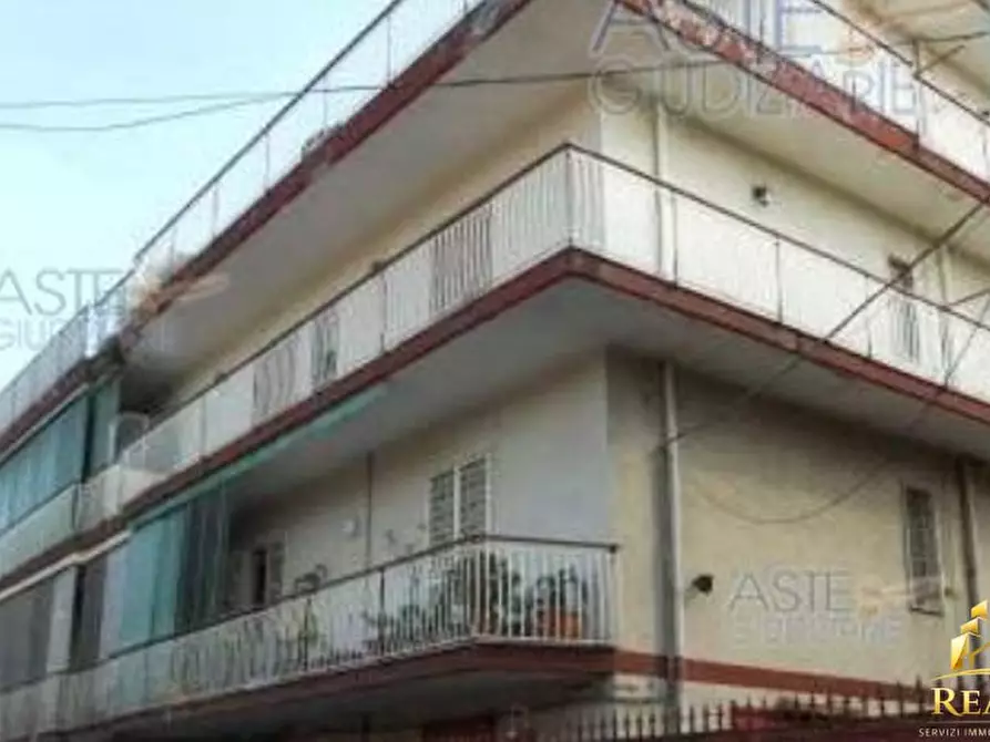 Immagine 1 di Appartamento in vendita  8 a Mugnano Di Napoli