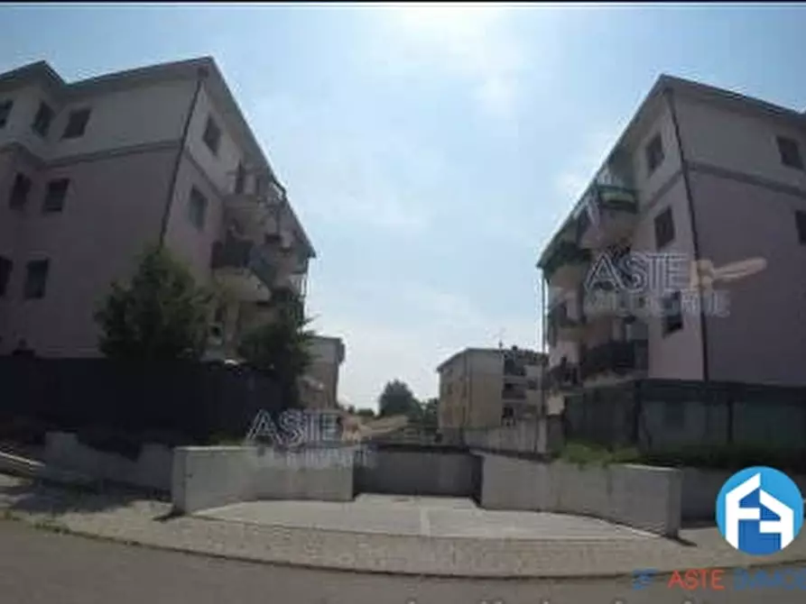 Immagine 1 di Appartamento in vendita  6 a Reggio Nell'emilia