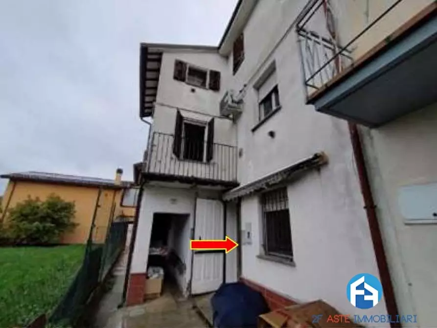 Immagine 1 di Appartamento in vendita  18 a Castelnovo Di Sotto