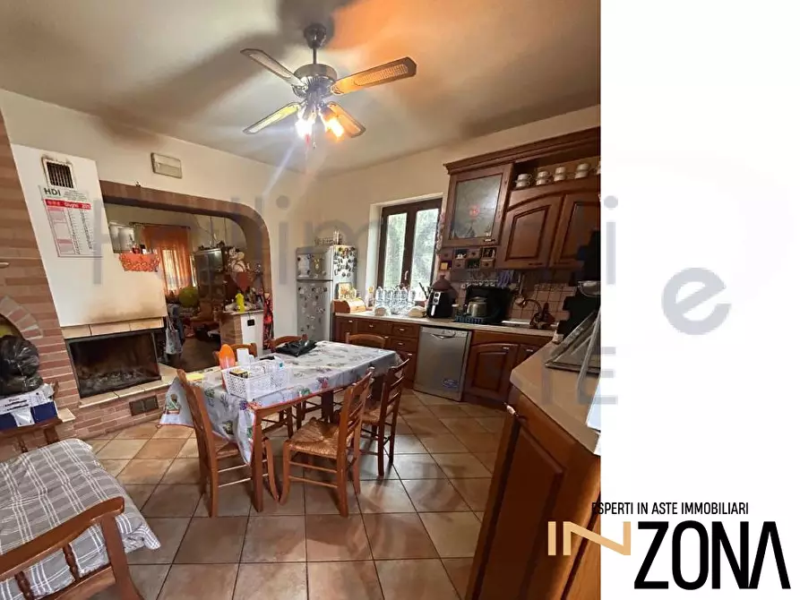 Immagine 1 di Appartamento in vendita  a Bellante