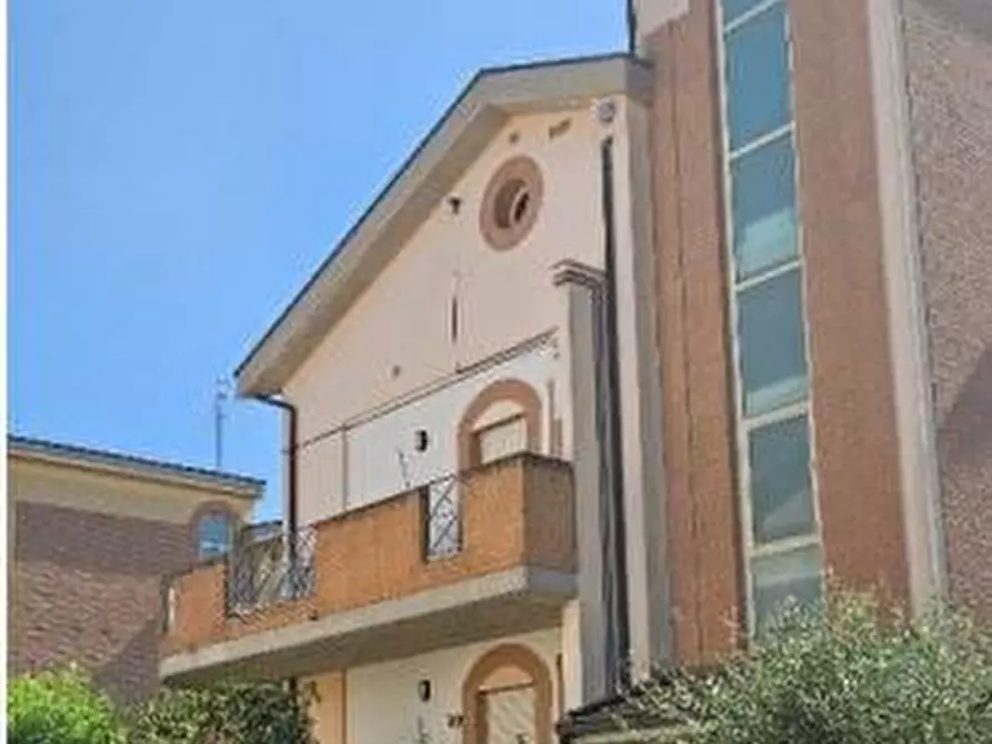 Immagine 1 di Appartamento in vendita  a Giulianova