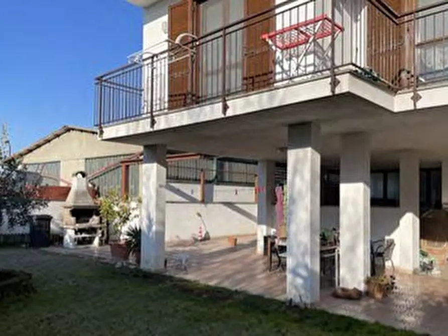 Immagine 2 di Appartamento in vendita  62 a Romano Canavese