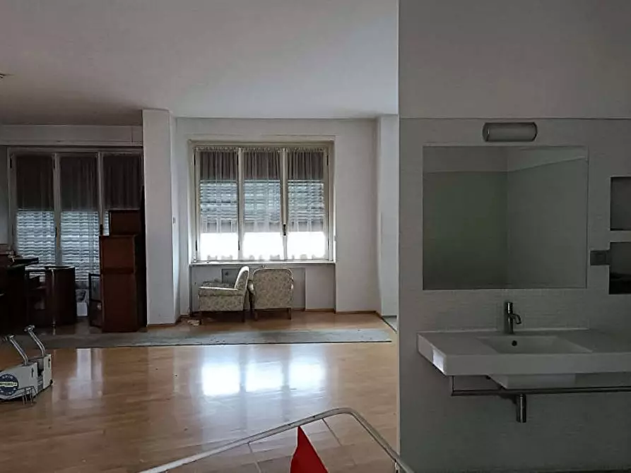 Immagine 4 di Appartamento in vendita  126 a Torino