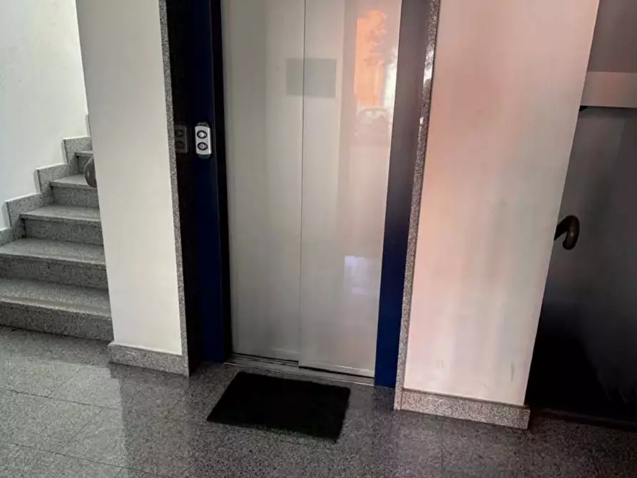 Immagine 4 di Appartamento in vendita  6 a Chieri