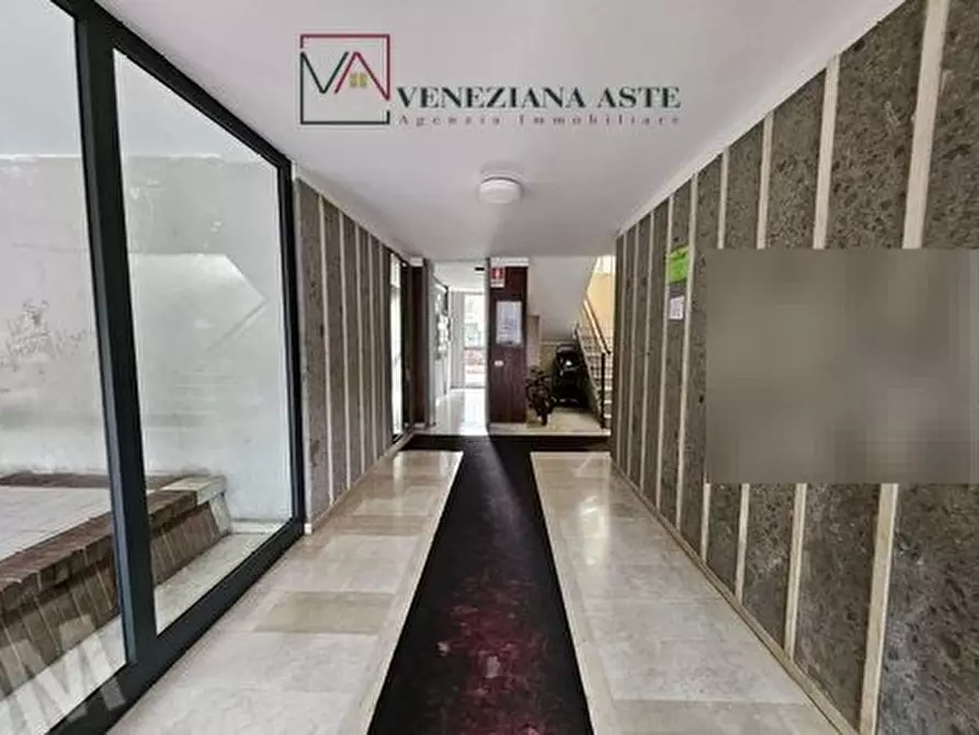 Immagine 5 di Appartamento in vendita  44 a Venezia