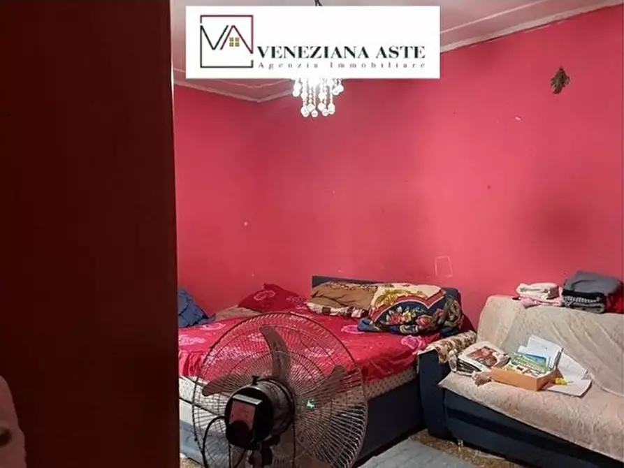 Immagine 3 di Appartamento in vendita  9 a Venezia