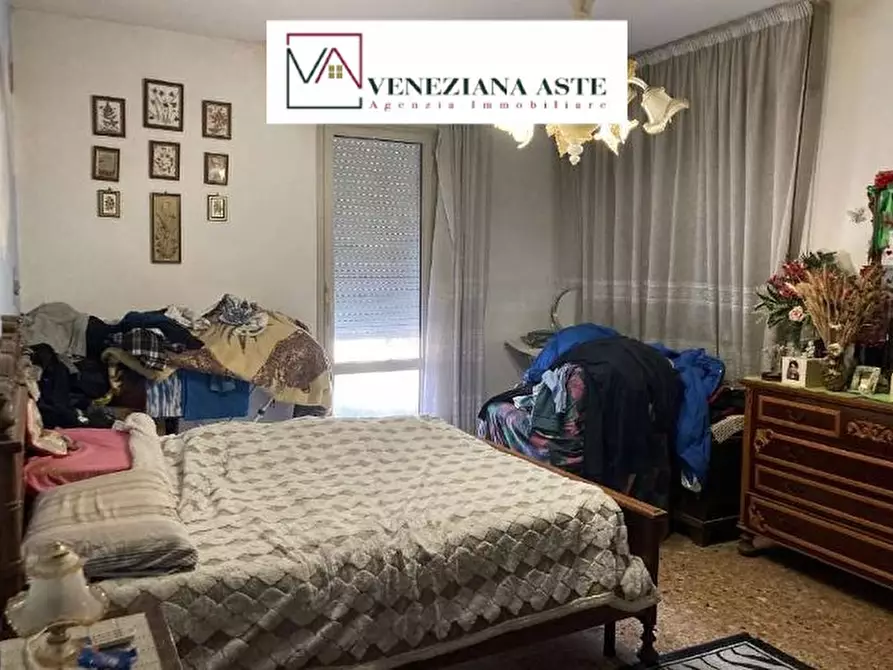 Immagine 7 di Appartamento in vendita  10 a Venezia