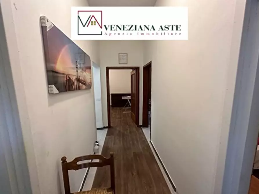Immagine 7 di Appartamento in vendita  8 a Venezia