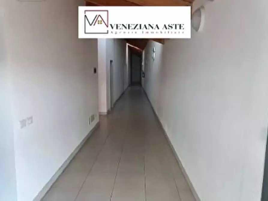 Immagine 5 di Appartamento in vendita  100 a Caorle