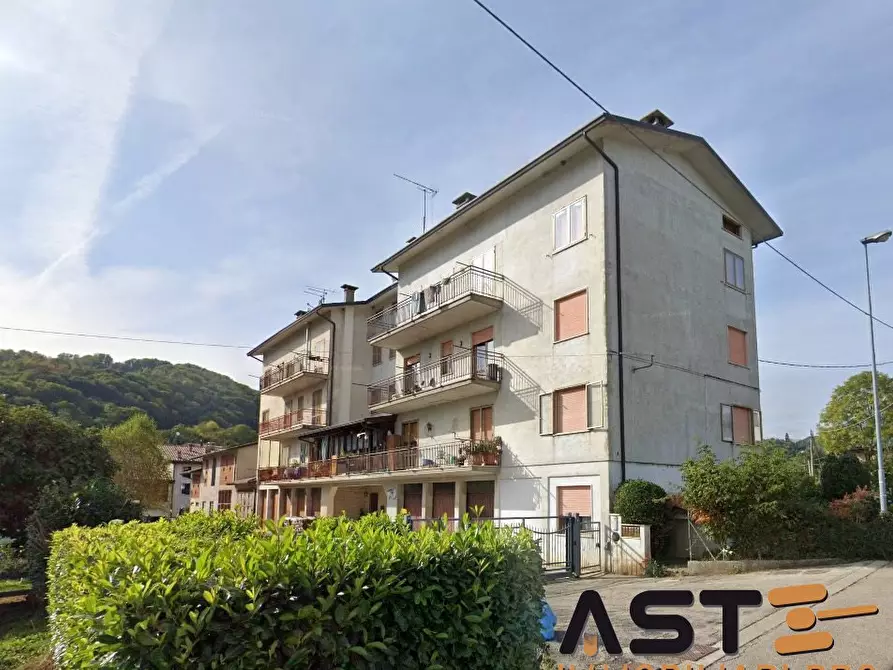 Immagine 1 di Appartamento in vendita  8/B a Valdagno