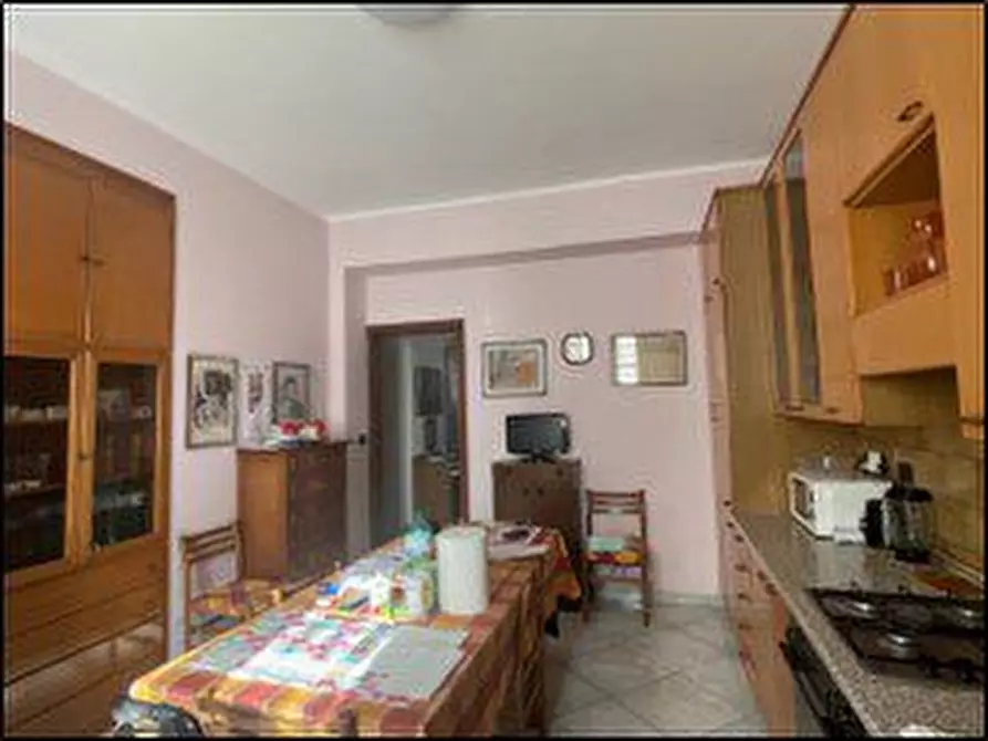 Immagine 5 di Appartamento in vendita  97 a Torino