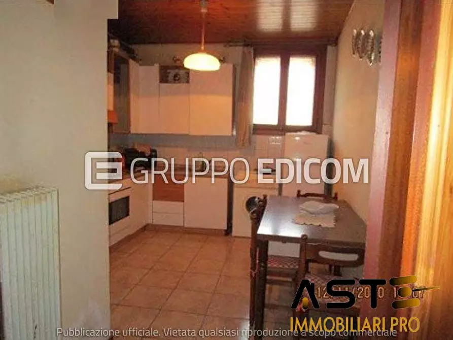 Immagine 3 di Appartamento in vendita  23 a Colceresa