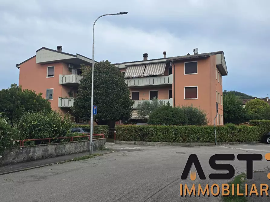 Immagine 1 di Appartamento in vendita  7 a Montebello Vicentino