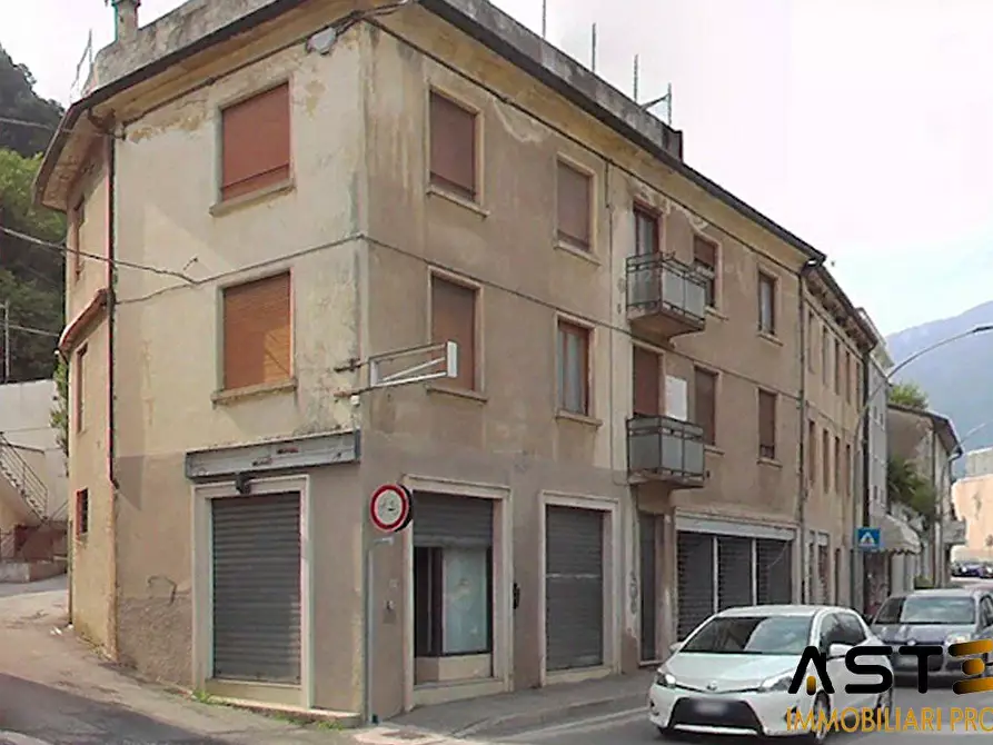 Immagine 3 di Appartamento in vendita  23 a Piovene Rocchette